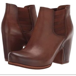 Korkease Womens Shirome